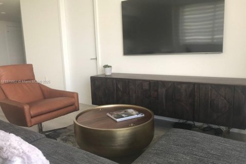 Condo in Miami, Florida, 2 bedrooms  № 1922205 - photo 22