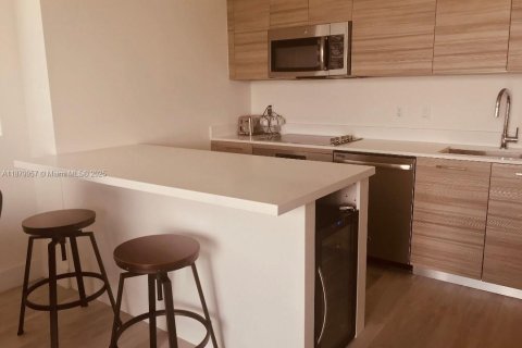 Condo in Miami, Florida, 2 bedrooms  № 1922205 - photo 21