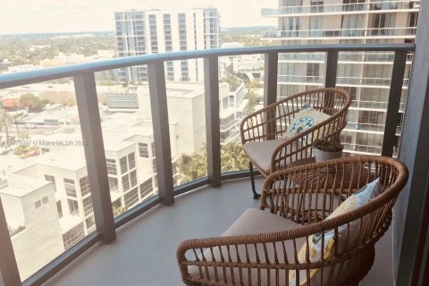 Condo in Miami, Florida, 2 bedrooms  № 1922205 - photo 3