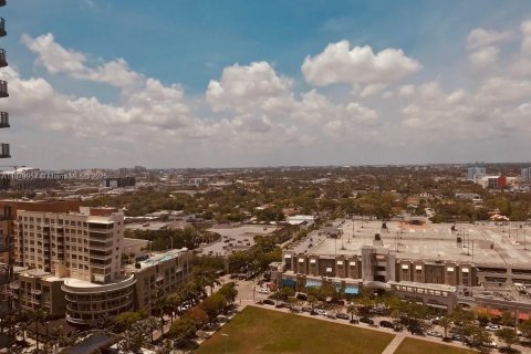 Condo in Miami, Florida, 2 bedrooms  № 1922205 - photo 2