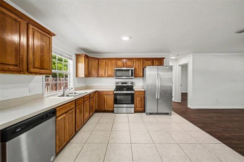 House in Apopka, Florida 3 bedrooms, 128.02 sq.m. № 2122214 - photo 7
