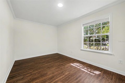 House in Apopka, Florida 3 bedrooms, 128.02 sq.m. № 2122214 - photo 10