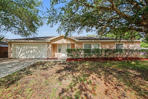 Casa en Apopka, Florida 3 dormitorios, 128.02 m2 № 2122214