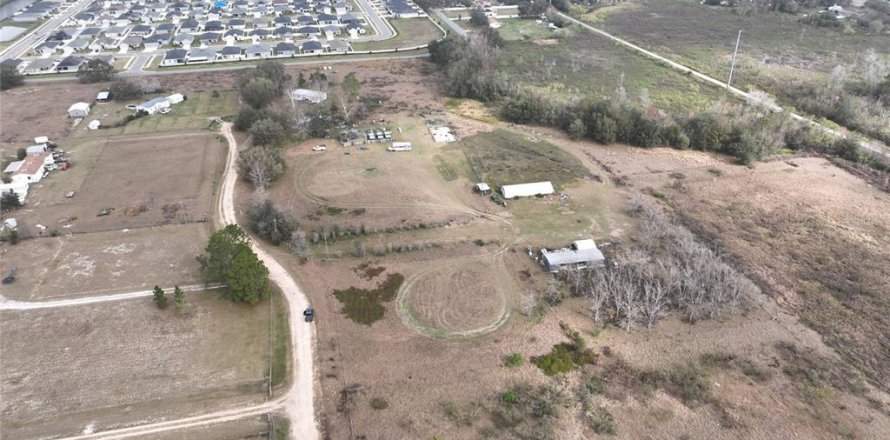 Terreno en Auburndale, Florida № 2213347