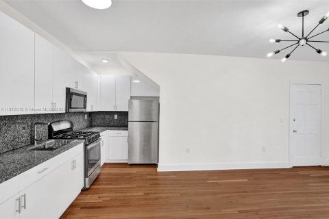 Appartement à louer à Hollywood, Floride: 2 chambres, 100.15 m2 № 1834355 - photo 23
