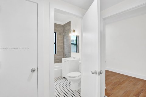 Appartement à louer à Hollywood, Floride: 2 chambres, 100.15 m2 № 1834355 - photo 19