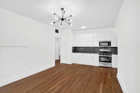 Appartement à louer à Hollywood, Floride: 2 chambres, 100.15 m2 № 1834355 - photo 29