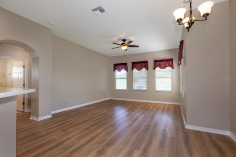 House in Leesburg, Florida 3 bedrooms, 186.18 sq.m. № 1877489 - photo 10