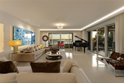 Condominio en venta en Miami Beach, Florida, 4 dormitorios, 381.74 m2 № 1944844 - foto 7