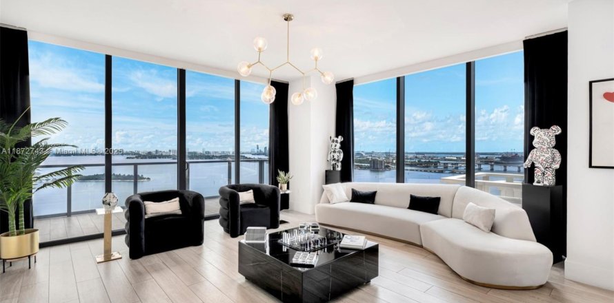 Condo à Miami, Floride, 3 chambres  № 1928726