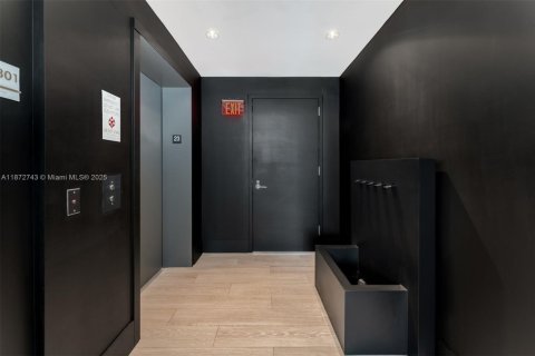 Copropriété à louer à Miami, Floride: 3 chambres, 254.83 m2 № 1928726 - photo 8