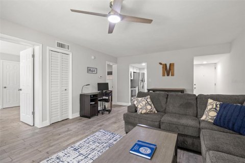 Condominio en venta en Dunedin, Florida, 2 dormitorios, 67.35 m2 № 2094588 - foto 6