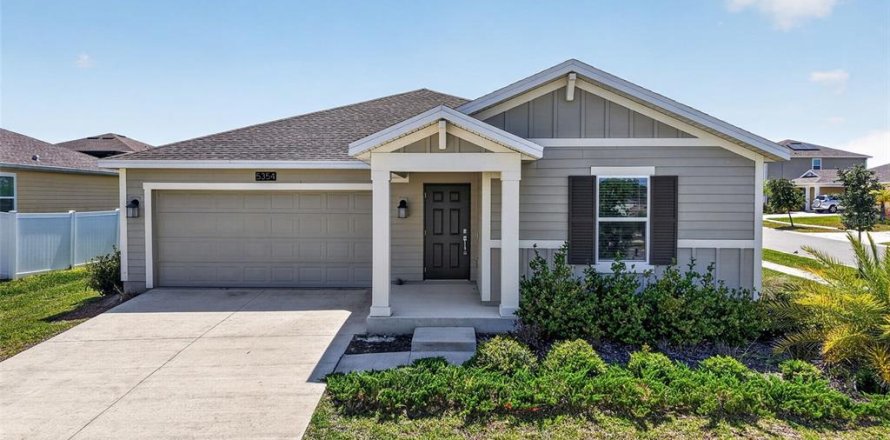 Villa ou maison à Mount Dora, Floride 3 chambres, 143.07 m2 № 2416722