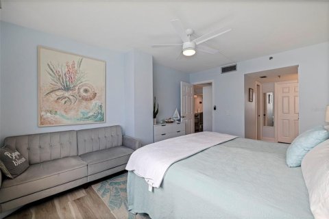 Condo in Saint Petersburg, Florida, 2 bedrooms  № 1669836 - photo 21