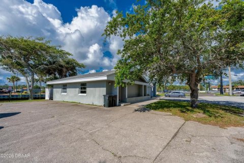 Commercial property in South Daytona, Florida 240.99 sq.m. № 2204389 - photo 3