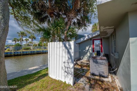 Commercial property in South Daytona, Florida 240.99 sq.m. № 2204389 - photo 29