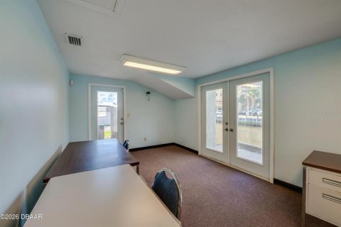 Commercial property in South Daytona, Florida 240.99 sq.m. № 2204389 - photo 15