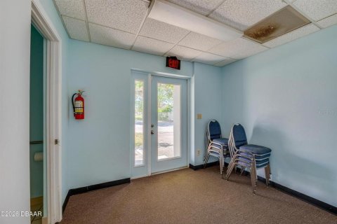 Commercial property in South Daytona, Florida 240.99 sq.m. № 2204389 - photo 27