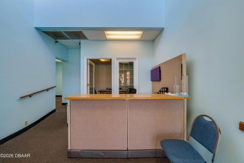 Commercial property in South Daytona, Florida 240.99 sq.m. № 2204389 - photo 5