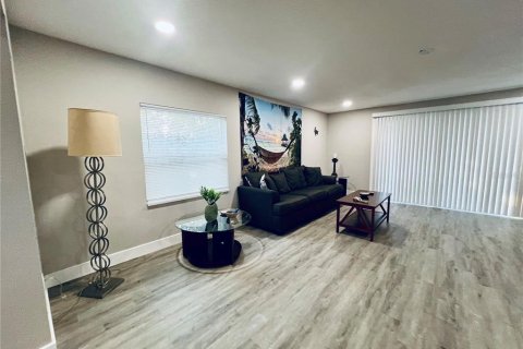 Casa en alquiler en Seminole, Florida, 3 dormitorios, 148.27 m2 № 1853217 - foto 19