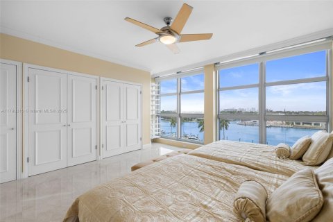 Copropriété à louer à Miami Beach, Floride: 2 chambres, 154.22 m2 № 1730984 - photo 16