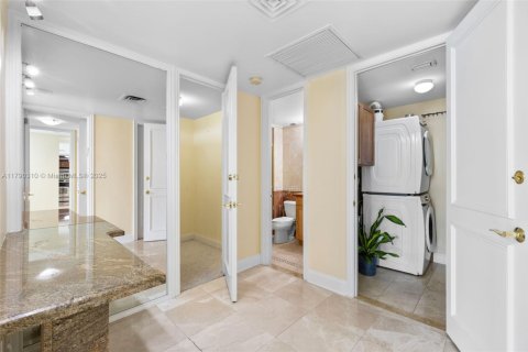 Copropriété à louer à Miami Beach, Floride: 2 chambres, 154.22 m2 № 1730984 - photo 18