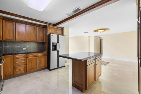 Copropriété à louer à Miami Beach, Floride: 2 chambres, 154.22 m2 № 1730984 - photo 11