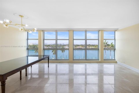 Copropriété à louer à Miami Beach, Floride: 2 chambres, 154.22 m2 № 1730984 - photo 4