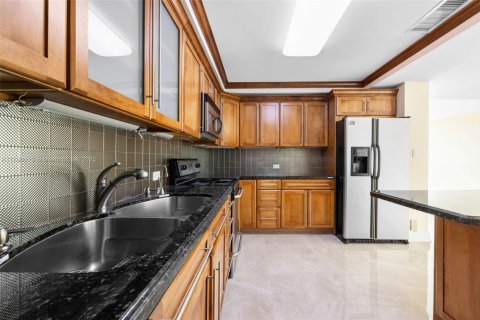 Copropriété à louer à Miami Beach, Floride: 2 chambres, 154.22 m2 № 1730984 - photo 10