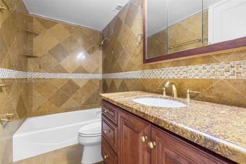 Copropriété à louer à Miami Beach, Floride: 2 chambres, 154.22 m2 № 1730984 - photo 17
