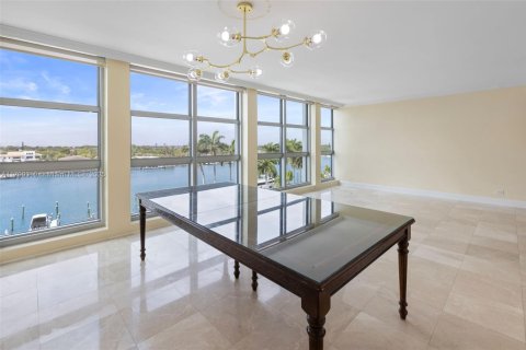 Copropriété à louer à Miami Beach, Floride: 2 chambres, 154.22 m2 № 1730984 - photo 5