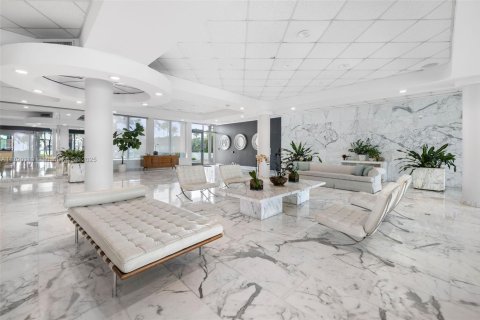 Copropriété à louer à Miami Beach, Floride: 2 chambres, 154.22 m2 № 1730984 - photo 24