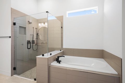 House in Palm Beach Gardens, Florida 3 bedrooms, 236.34 sq.m. № 2248417 - photo 17