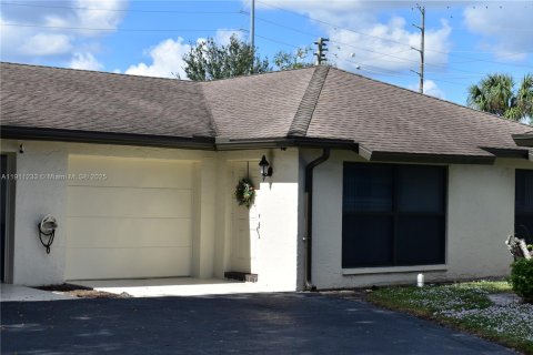 Купить кондоминиум в Бойнтон-Бич, Флорида 2 спальни, 130.06м2, № 1967227 - фото 1