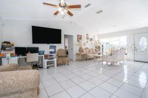 House in Ocala, Florida 3 bedrooms, 141.86 sq.m. № 2217117 - photo 7