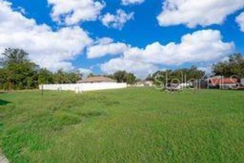 House in Ocala, Florida 3 bedrooms, 141.86 sq.m. № 2217117 - photo 24