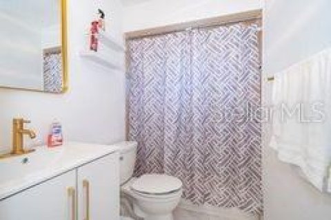 House in Ocala, Florida 3 bedrooms, 141.86 sq.m. № 2217117 - photo 15