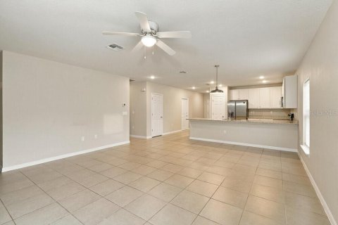 Villa ou maison à louer à Kissimmee, Floride: 4 chambres, 158.58 m2 № 2415596 - photo 4