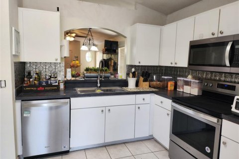 House in Riverview, Florida 3 bedrooms, 120.4 sq.m. № 1786120 - photo 6