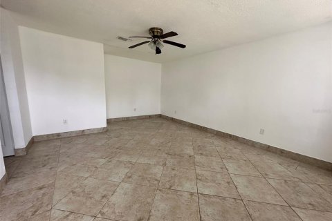 House in Port Charlotte, Florida 3 bedrooms, 111.48 sq.m. № 1691035 - photo 2