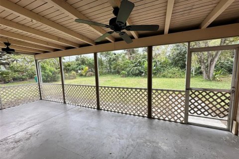 House in Port Charlotte, Florida 3 bedrooms, 111.48 sq.m. № 1691035 - photo 13