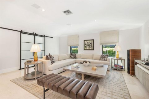 Villa ou maison à louer à West Palm Beach, Floride: 3 chambres, 288.09 m2 № 2388484 - photo 6