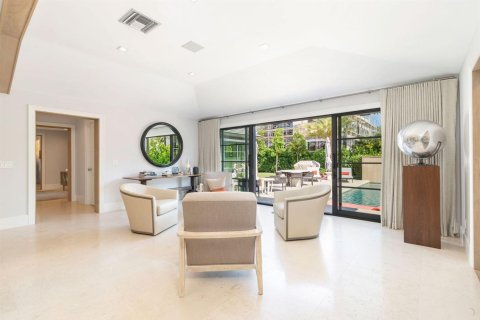 Villa ou maison à louer à West Palm Beach, Floride: 3 chambres, 288.09 m2 № 2388484 - photo 10