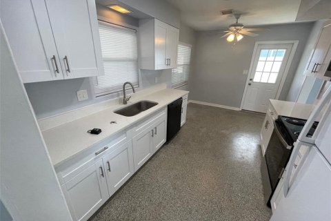 Villa ou maison à louer à Maitland, Floride: 3 chambres, 138.98 m2 № 2114560 - photo 2
