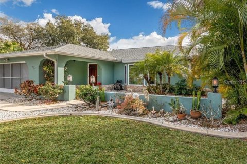 Casa en alquiler en Englewood, Florida, 3 dormitorios, 162.95 m2 № 1909344 - foto 1