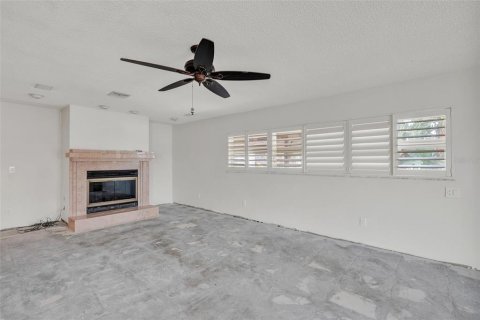 House in Clearwater, Florida 4 bedrooms, 485.69 sq.m. № 1655904 - photo 10