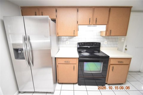 Villa ou maison à louer à Tampa, Floride: 2 chambres, 114.46 m2 № 2419971 - photo 13