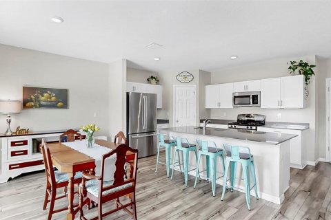 Casa en venta en Fish Hawk, Florida, 4 dormitorios, 194.54 m2 № 1912205 - foto 10