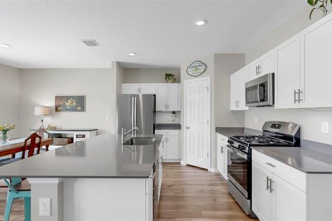 Casa en venta en Fish Hawk, Florida, 4 dormitorios, 194.54 m2 № 1912205 - foto 7