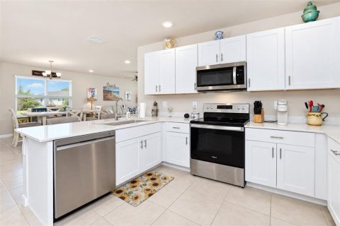 Casa en venta en Port Charlotte, Florida, 2 dormitorios, 138.98 m2 № 2387583 - foto 17